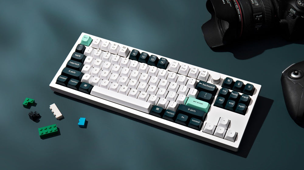 Q3 HE - Shell White - Hall Effect