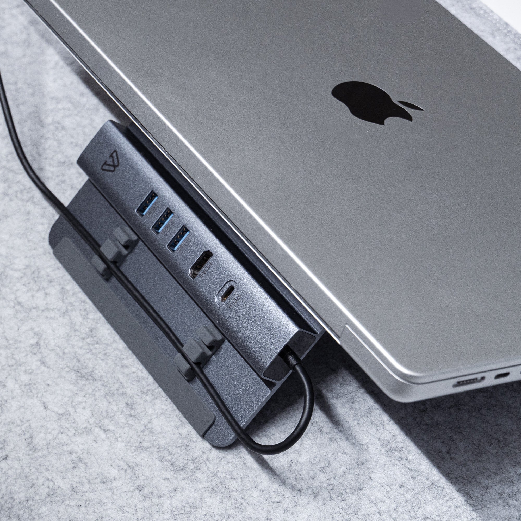 Station d'accueil USB/HDMI + support pour ordinateur portable