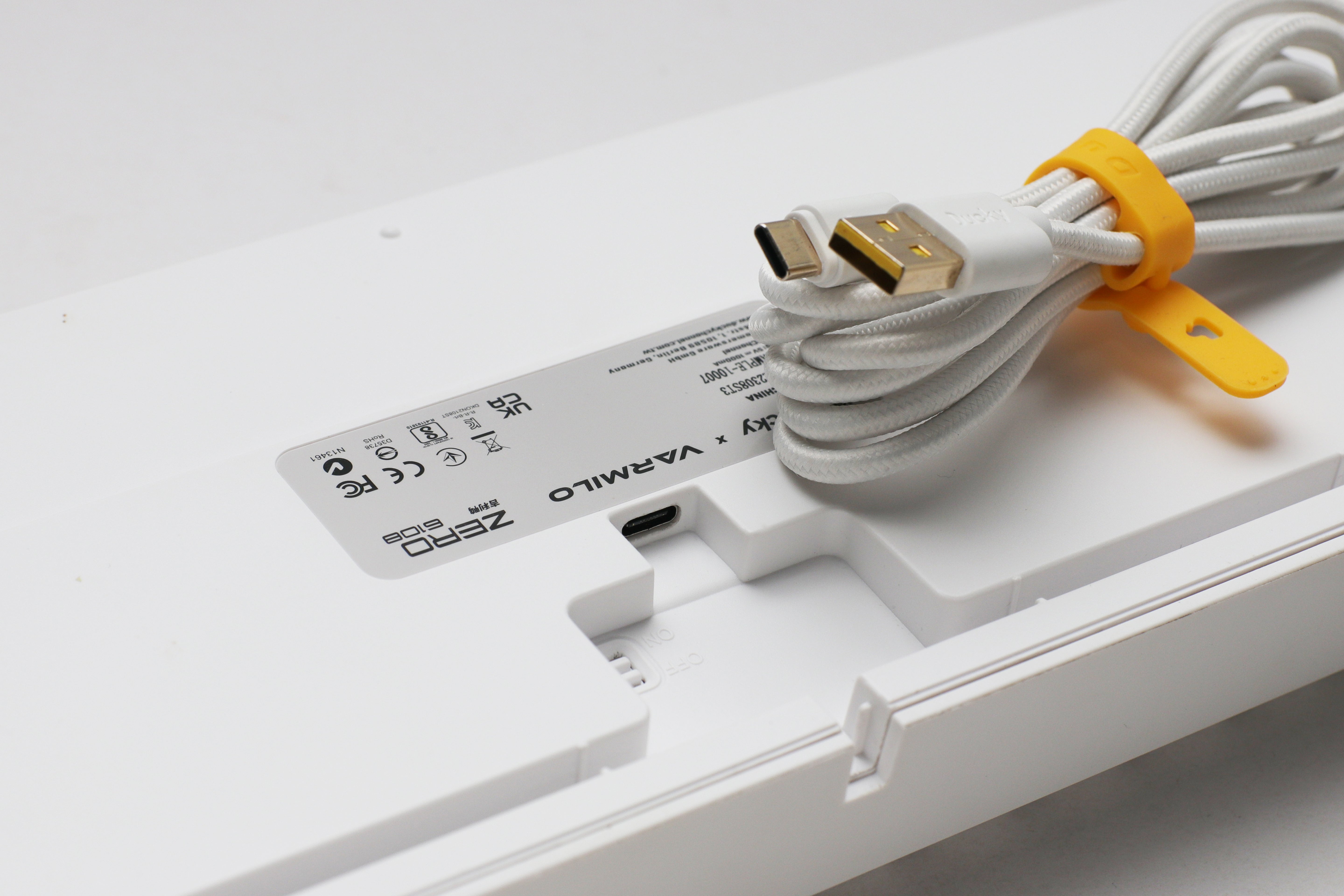Zero 6108 - Blanc pur - Pleine taille - Cherry MX2A Silver