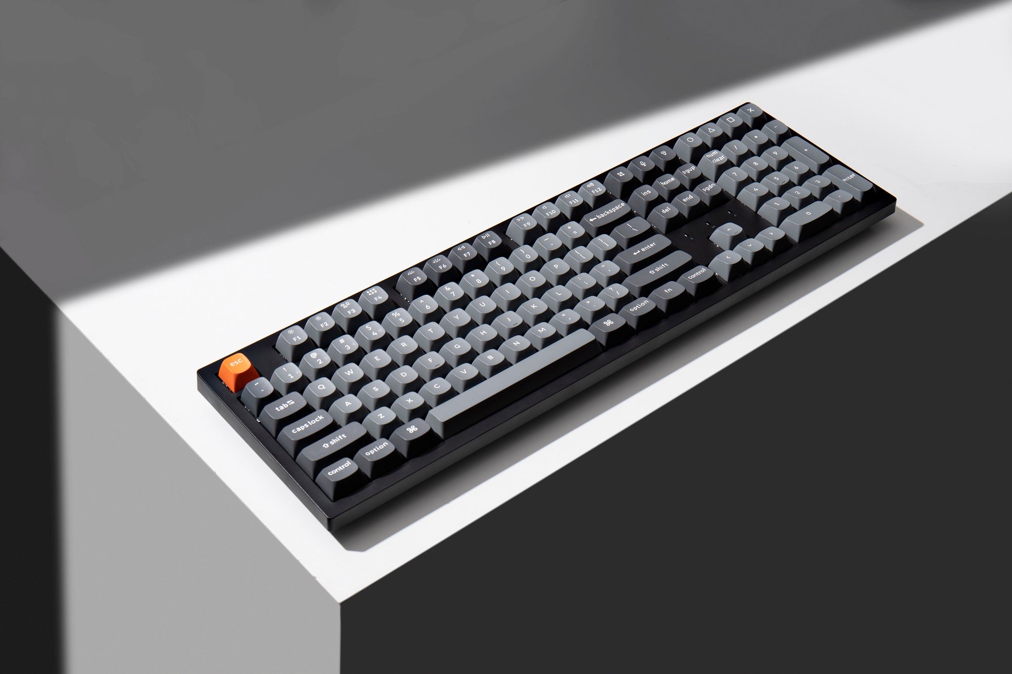 K10 Max - Aluminium RGDB - Interrupteur marron