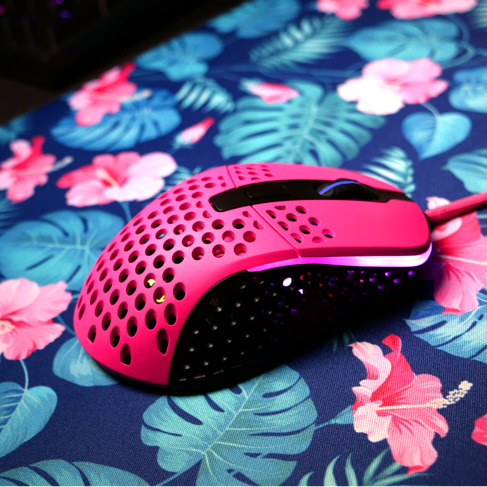 Souris légère Xtrfy M4 RGB - Rose
